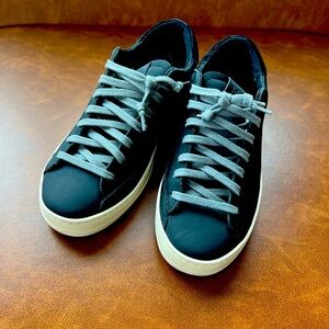 P448 John Sneaker 7 37